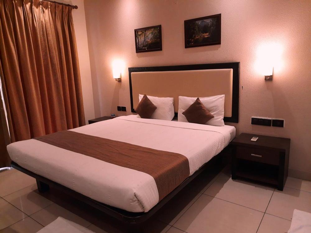 Hotel Nagarjuna Suites Bangalore Exterior foto